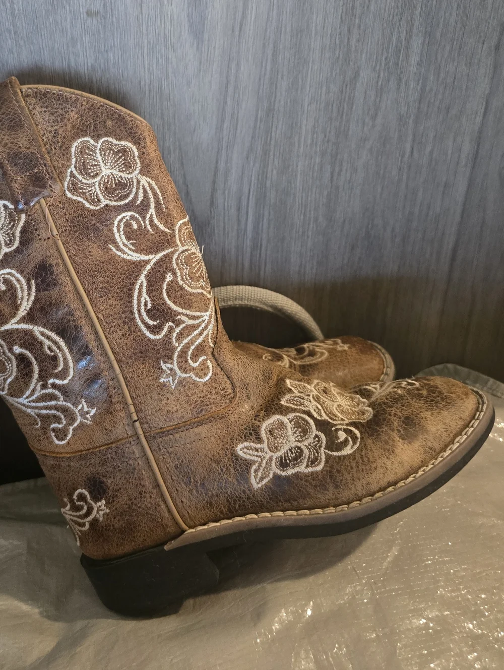 Shyanne Brown Leather Western Boots with White Floral Embroidery Little Girls - Picture 5 of 7